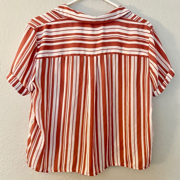 Hippie Rose Button Up Top - Picture 2 of 3